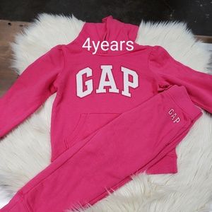 Baby gap sweater and  pants for little girl